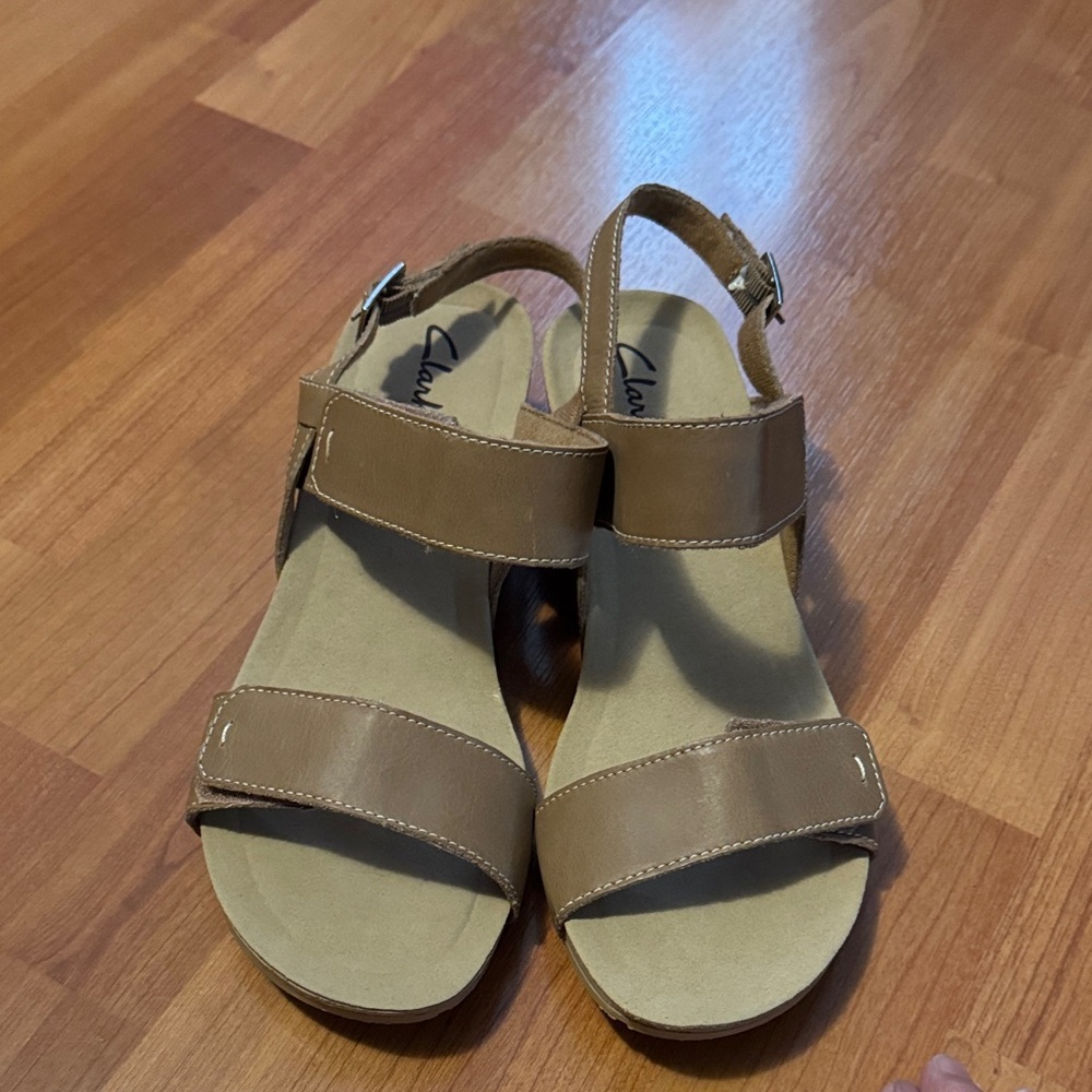 Clarks Brown Leather Sandals Sz 9 New